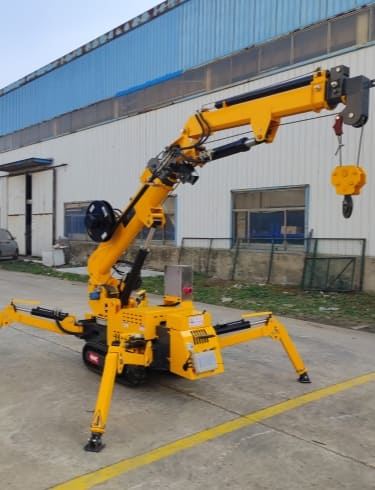 shengmiao Supplies 1-Ton Dual-Power Spider Crane for Car Stacking System Installation in Bulgaria